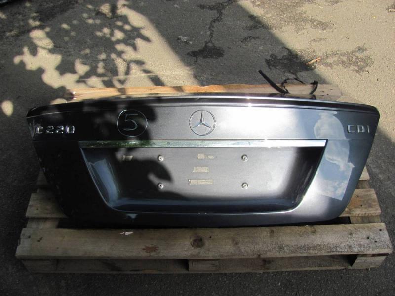 Заказать на MERCEDES-BENZ C-CLASS W204/S204 Крышка багажника