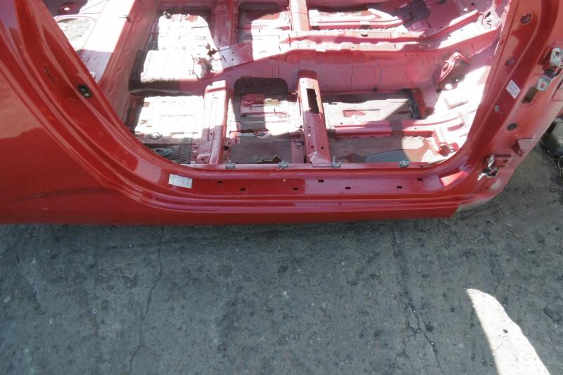 Замовити для HYUNDAI Veloster I Поріг правий