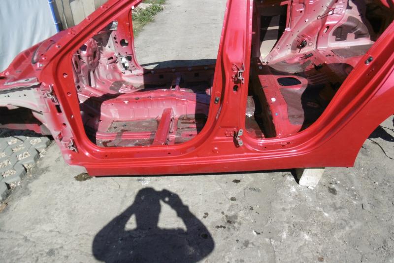 Замовити для HYUNDAI Veloster I Поріг лівий