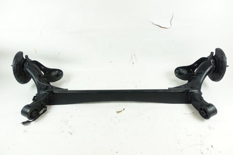 Замовити для HYUNDAI Veloster I Балка задньої підвіски