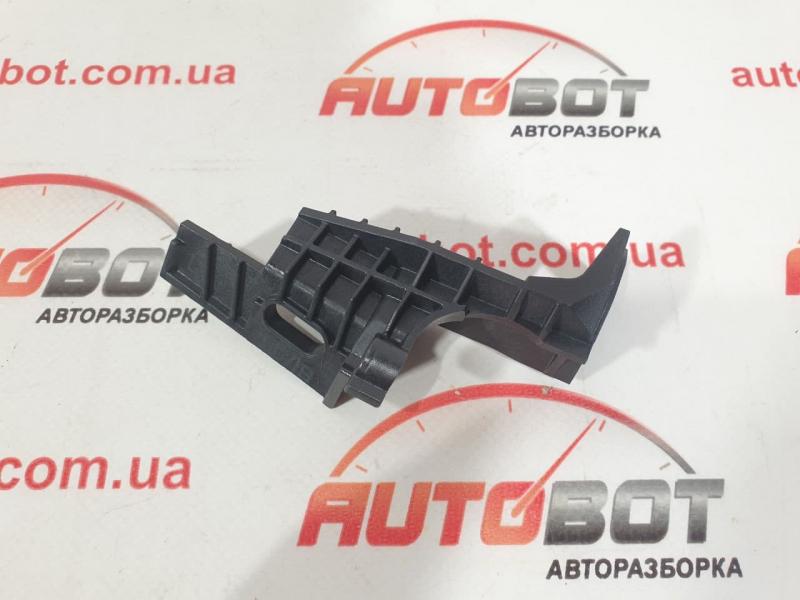 Заказать на BMW 3 Series F34 Кронштейн фиксатор фары передней левой