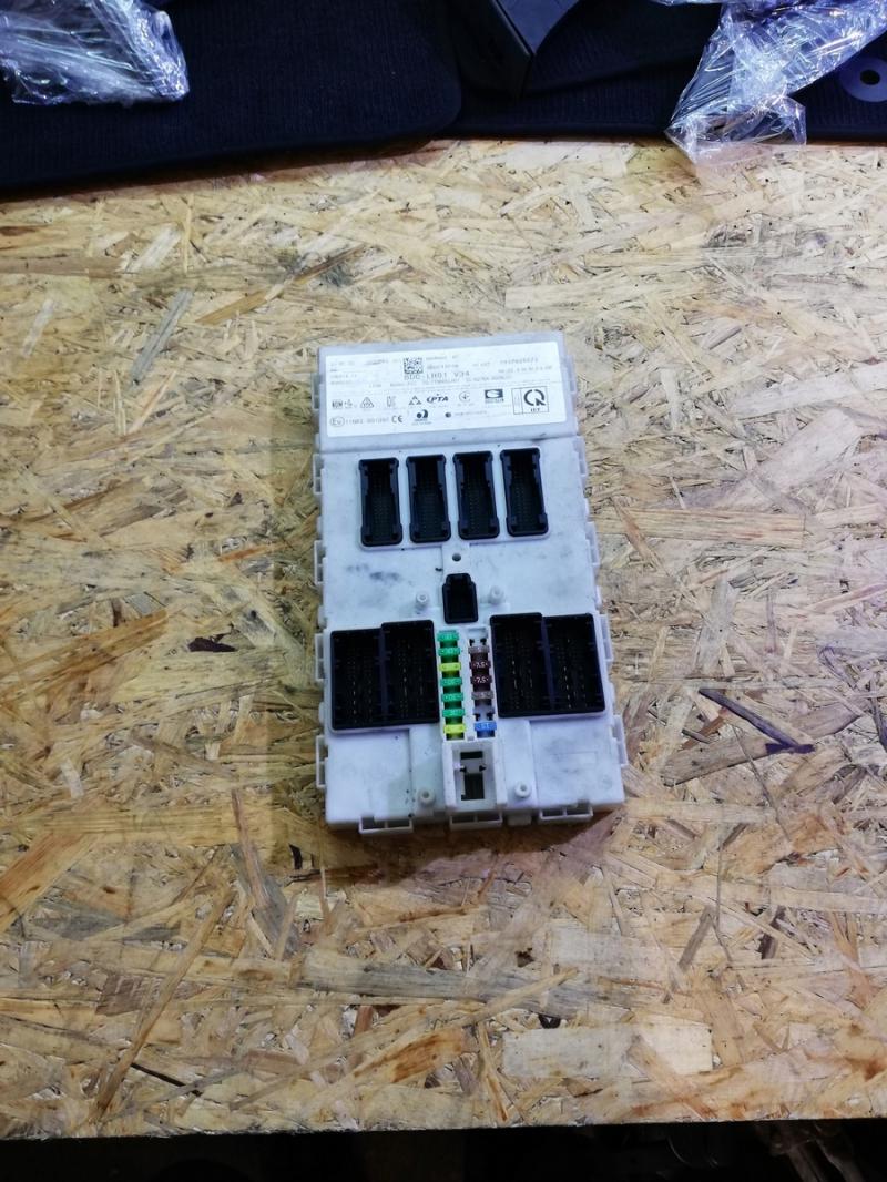 Заказать на BMW X2 F39 Блок предохранителей