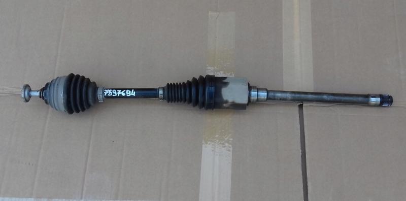 Замовити для BMW 3 Series F30, F31, F36 Полуось передня права