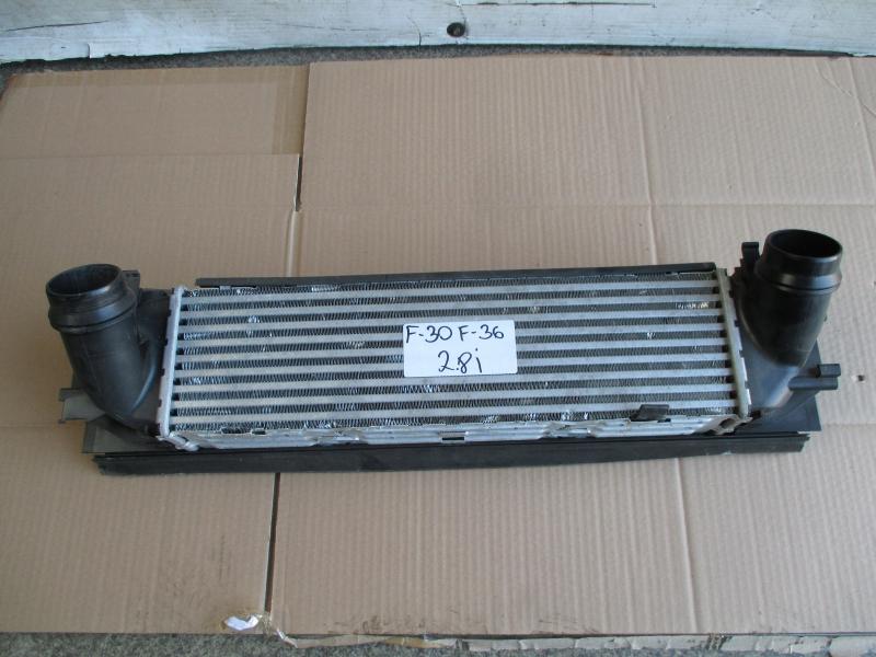 Замовити для BMW 3 Series F30, F31, F36 Радіатор інтеркулера