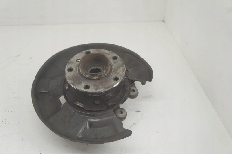 Замовити для BMW 3 Series F30, F31, F36 Цапфа задня ліва