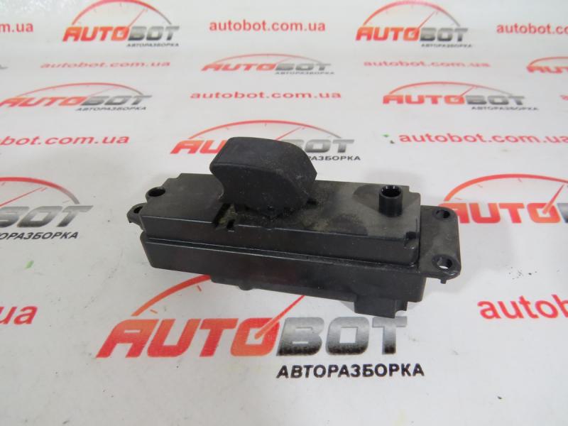 MAZDA 6 II (GH, GZ) Кнопка склопідіймача дверки задньої правої (GS1D66380) Замовити для MAZDA 6 II (GH, GZ) Кнопка склопідіймача дверки задньої правої