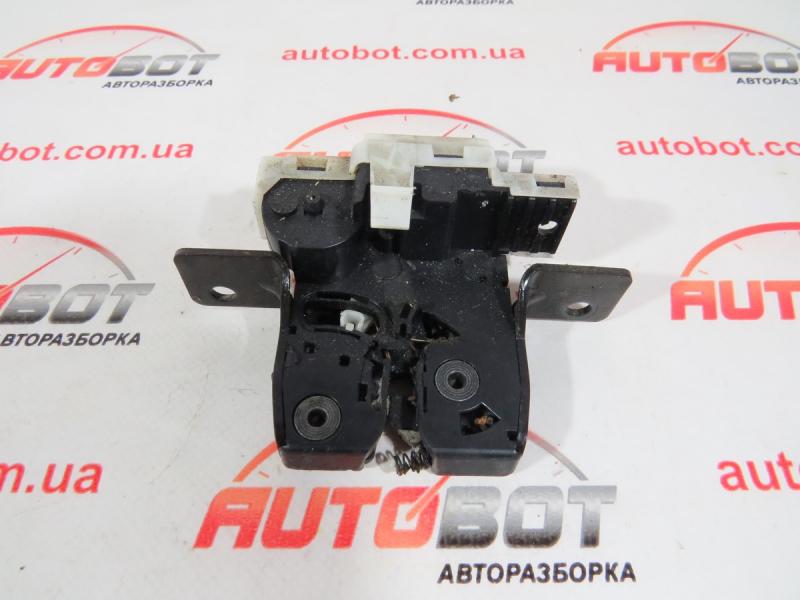 Заказать на RENAULT Clio III (BR, CR, KR) Замок крышки багажника