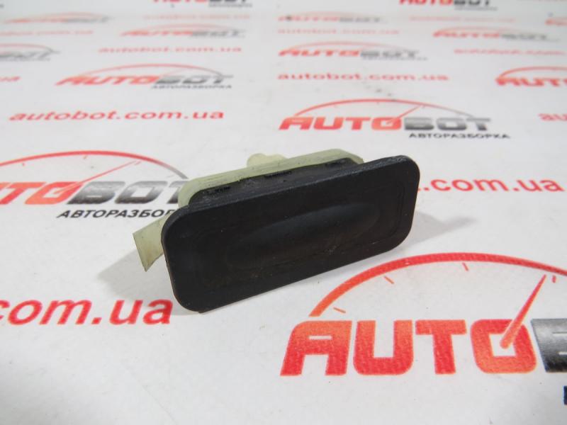 Заказать на RENAULT Clio III (BR, CR, KR) Кнопка крышки багажника