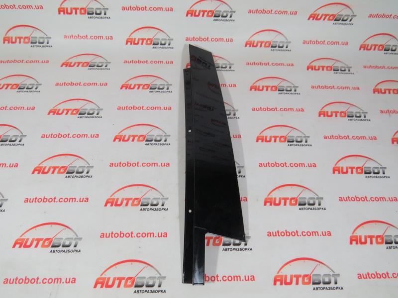 Заказать на MERCEDES-BENZ C-CLASS W204/S204 Внешняя накладка на стойку двери задней правой