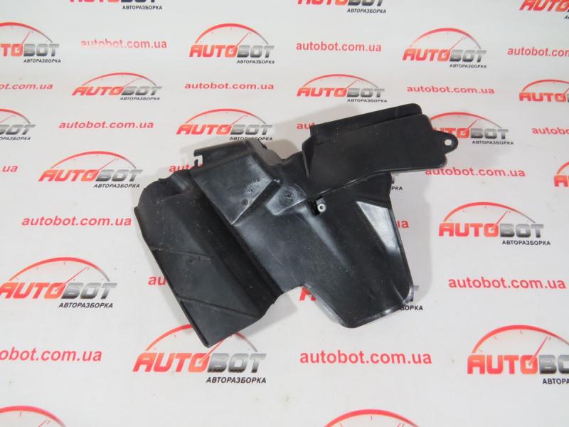 Заказать на MERCEDES-BENZ C-CLASS W204/S204 Кожух замка двери задней правой