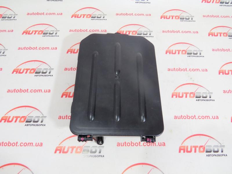 Замовити для AUDI A4 B7 (8EC, 8ED) Корпус блока комфорта