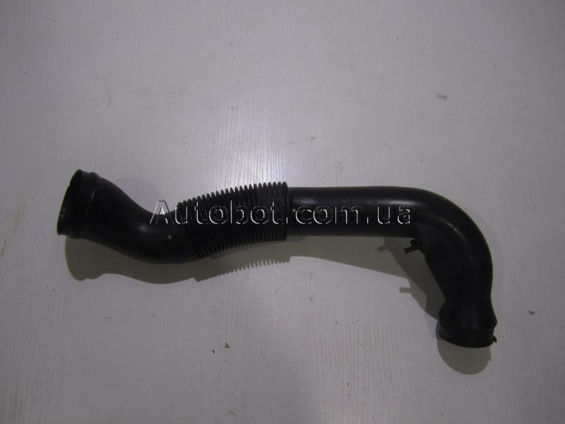 VOLVO XC70 II (P2) Патрубок повітряного фільтру (30680446) Замовити для VOLVO XC70 II (P2) Патрубок повітряного фільтру