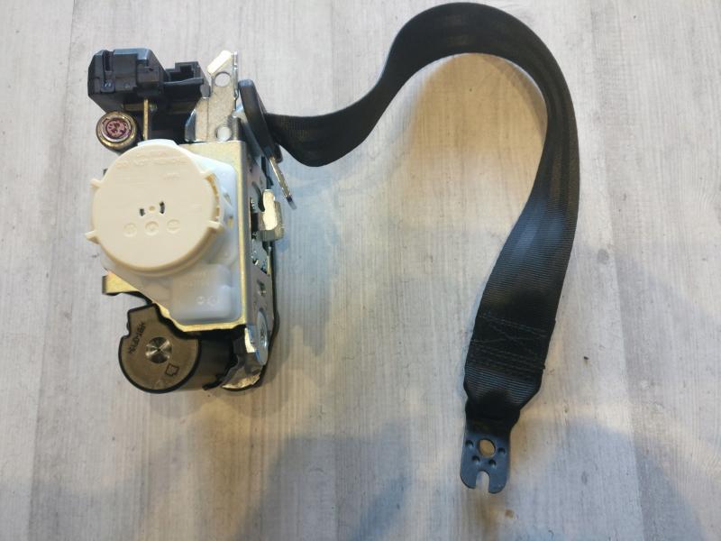 Заказать на AUDI Q8 I Ремень безопасности задний левый