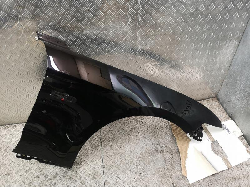Замовити для FORD Mustang VI (S550) Крило переднє праве