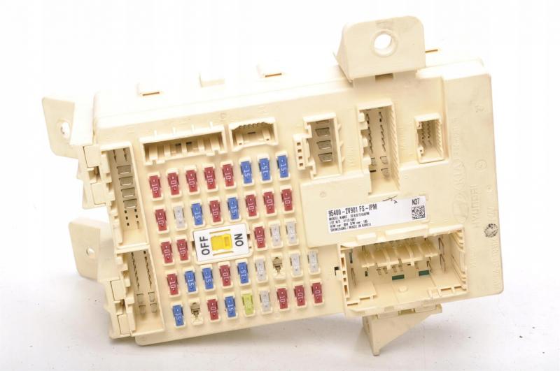 Замовити для HYUNDAI Veloster I Блок запобіжників