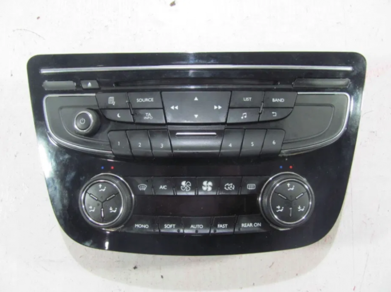 Заказать на PEUGEOT 508 Блок управления климатом и радио