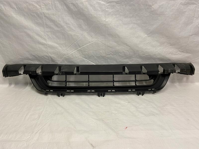 Замовити для BMW i3 l01 Центральна решітка переднього бамперу