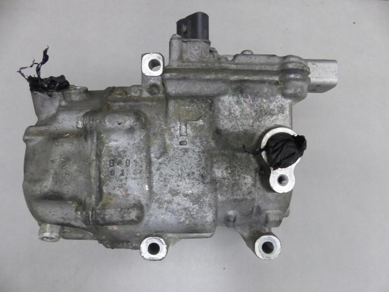 запчастини  Toyota auris-e180 фото