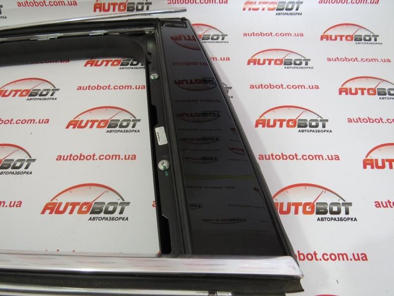 PANAMERA I (970) Зовнішня накладка на стійку дверки задньої правої запчастини  Porsche panamera фото