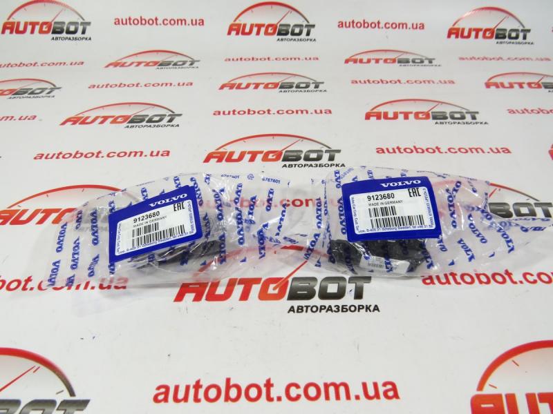 запчастини  Volvo v40 фото