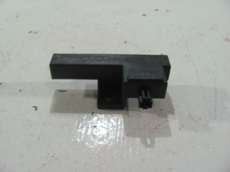 запчастини  Audi a4b8 фото